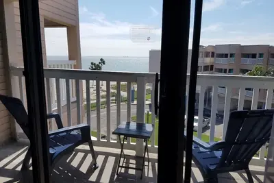 Image de Renovated condo located directly on North Beach, Corpus Christi Texas