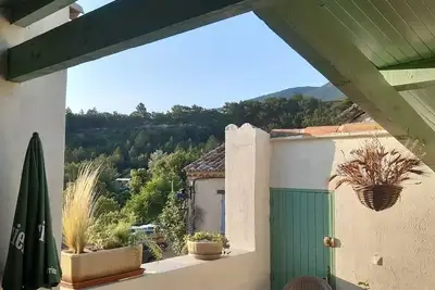 Image de Au pied du Luberon - Maison au coeur du Luberon avec vue imprenable
