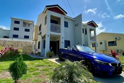 Image de Stylish 2-bedroom townhome with Ocean Views in enchanting Runaway Bay