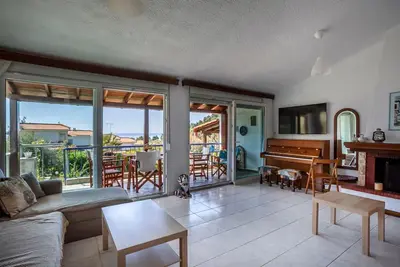 Amadris Serenade Holiday Home