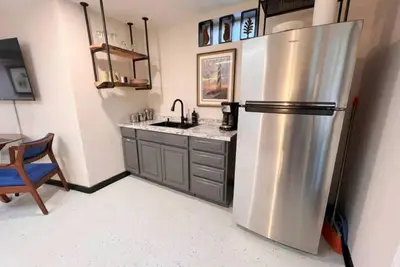 Image de Big Group? Centrally& Stylish 4br/3. 5ba Home