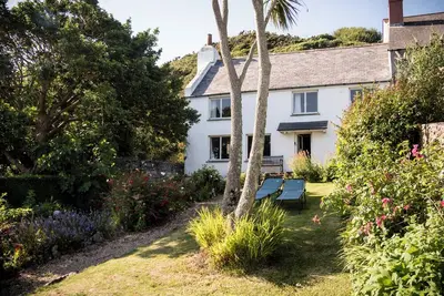 Image de Sea View Cottage, 10 mins walk to the beach, no WiFi or phone signal!
