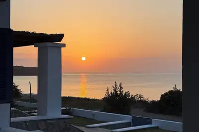Image de Villa Mare Mio – Beachfront, newly rennovated, 3 bedroom