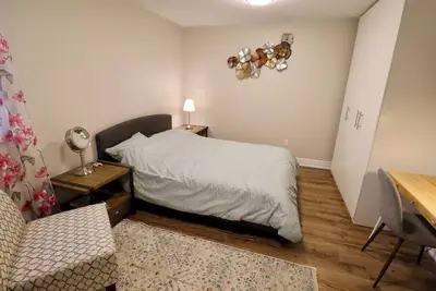 Image de Cozy Two bedroom Suite with Bbq/Backyard