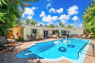 Image de Paradise Cove - Pool Retreat Near Beach