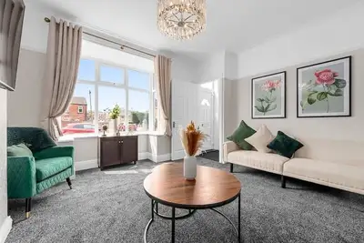 Image de Free Parking | Stunning 3Bedroom Home In Wigan