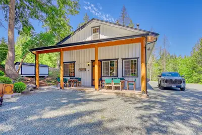 Image de 2-Cabin Ranch Retreat Near Lake Trails | Sleeps 15