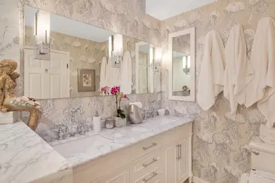 Image de Ocean-View Retreat • Walk to La Jolla Cove & Village • Full Kitchen • Modern 1br