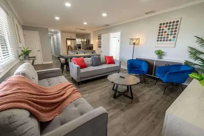 Image de Relax & Unwind: 4br Home w/ Pool in Hollywood