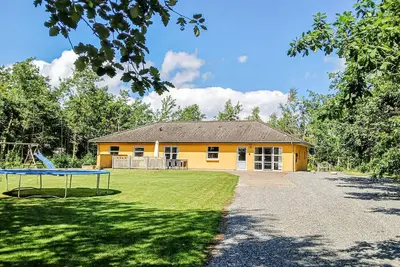 Image de Belle maison à Højslev avec sauna