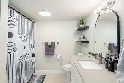 Image de Charming 2-bedroom Basement Suite in lovely Spokane Valley