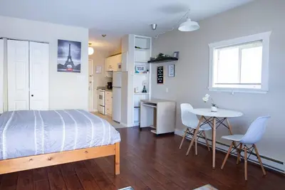 Image de Dogwood Suite | 2 Beds & Walkable to Lake