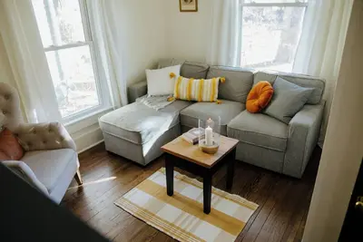 Image de Charming 2-bedroom house in Old Town, Dog-Friendly!