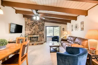Image de Spacious 2-bedroom condo with WiFi in Angel Fire