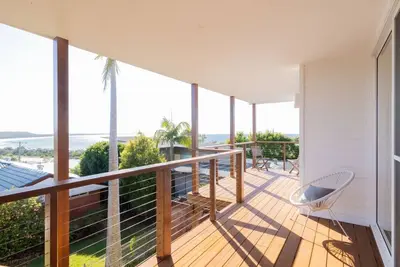 Image de Shelby Shores (upstairs only)