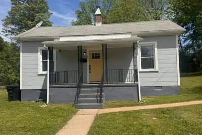 Image de Charming Central Home-3bd/1bath