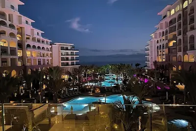 Image de Luxury 3bd/4ba Penthouse Ocean View At An All New 5 Star Resort On The Beach! !