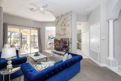 Image de Silver Lining - Luxury for 10!