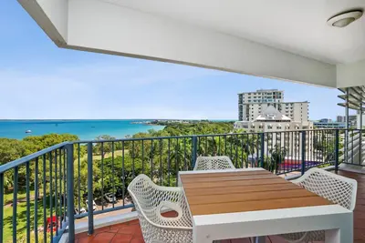Image de 3-Bedroom Resort-Style Water Views | King Beds, Pool, Balcony