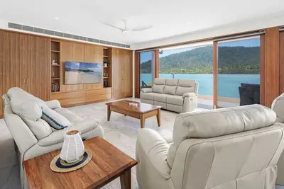 Image de Cala 14 – A Paradise Private Collection Luxury Home with Stunning Water Views