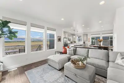 Image de New! Nordic Dream - Deer Valley and Park City Close w/Private deck, King Beds, Sleeps 10, Bbq