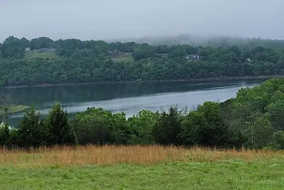 Image de Best Dam View! Lake access, Lake & Dam view+room to roam.