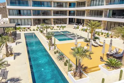 Image de Oceanview Oasis: Modern Condo w Pool & Gym In Cabo