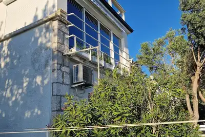 Image de Appartement de deux chambres prés de la plage Novi Vinodolski (A-24414-a)