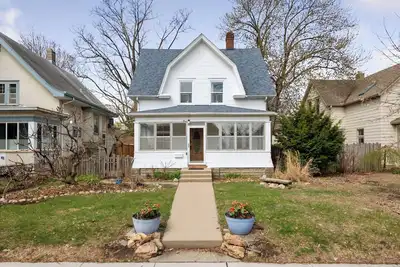 Image de Newly Renovated 4 bed 2 bath house in East Harriet, Minneapolis