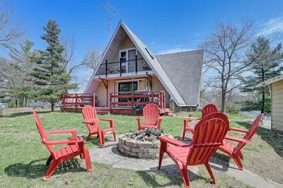 Image de Unwind & Play: A-Frame Family Gem in Friendship!