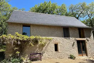 Image de Rustic French Barn with Pool for Families. Perfect for Outdoor Adventures!