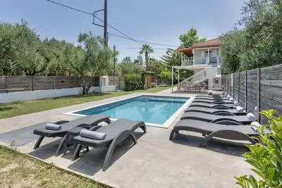 Image de Villa 'Ruvelis' avec vue sur les montagnes, Wi-Fi et climatisation