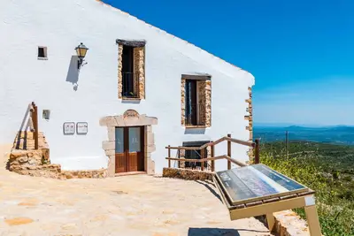 Image de Maison rurale 'Rosa de los Vientos' avec vue sur la mer, terrasse privée et Wi-Fi