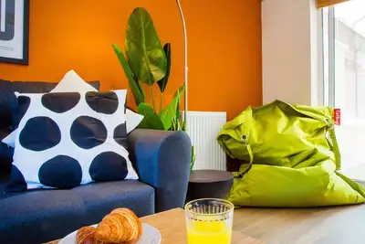 Image de Rolls Crescent - Comfy 3-Bed City Home • Parking • Near Deansgate