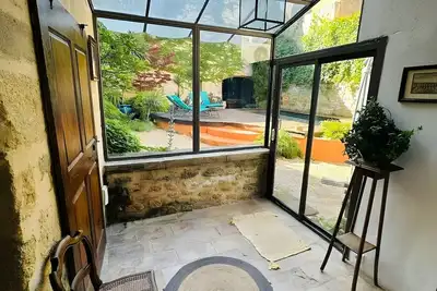 Image de Appartement \"Vieille France\" avec piscine privée, Wi-Fi et climatisation