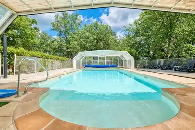 Image de Maison de vacances 'La Grange De Léo' avec piscine partagée, terrasse privée et Wi-Fi