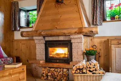 Image de Chalet 'Baita Angomà' avec vue montagne, jardin privé et balcon