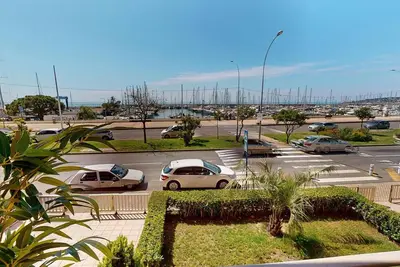 Image de Spacieux 2p rénové avec climatisation, terrasse et balcon face mer