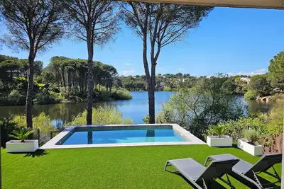 Image de House overlooking the lake in the mountains of Cordoba, immerse yourself in nature.