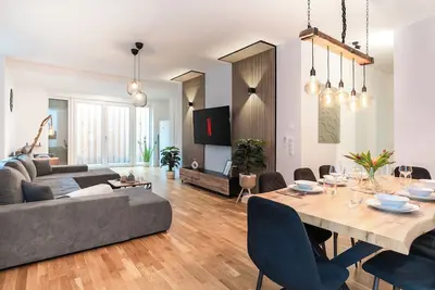 Image de KeyHosting: Large apartment - Central - Parking lot - Netflix - 8 guests