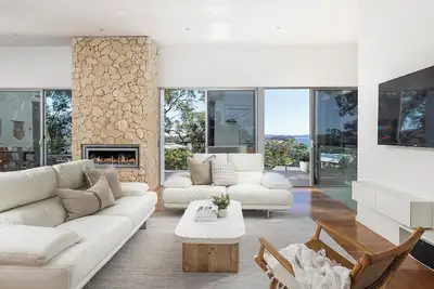 Image de Sea Vista at Shoal Bay - Heated Pool, Fireplace and Views