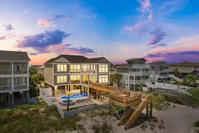 Image de New! Ocean Breeze: Oceanfront Luxury w/ Private Pool