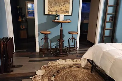 Image de Muskegon Lake View Loft studio/kitchenette