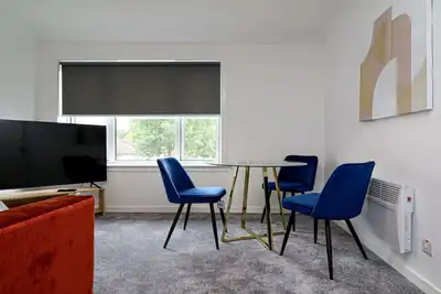 Image de Two Bedroom Apartment in Beautiful Leafy Suburb