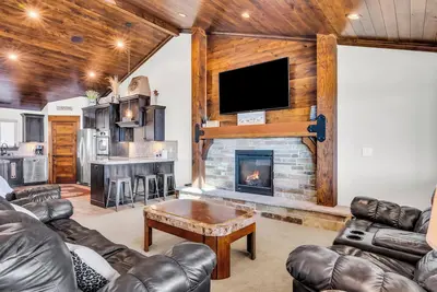 Image de Blackberry Lodge at Bear Lake Sleeps 24