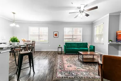 Image de Spacious 2br/1ba Getaway – Perfect for Families!