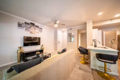 Tranquil Buckhead Hideaway