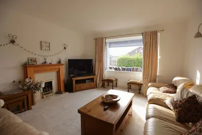 Image de Fabulous 3 bedroom Bungalow in Glasgow with Garden and Parking.