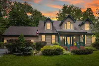 Image de Gorgeous Home w/ Brand New Sauna, Hot tub, Huge Game Room, Near Golf, Lake