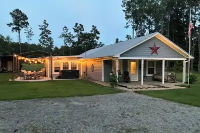 Image de Daze At The Lake-Just minutes from golf course and boat ramp. Fishermen welcomed